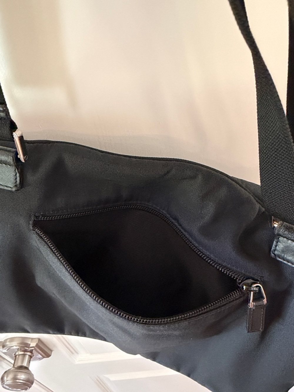 Authentic Gucci Nylon/Leather Messenger Shoulder Bag•Black•DAMAGED•See photos - Picture 15 of 15